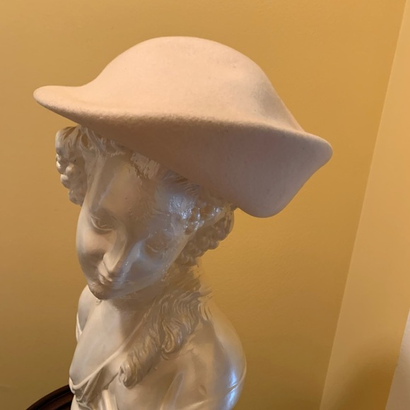 M’sieu Leon Cloche 🔴 - Picture 1 of 4